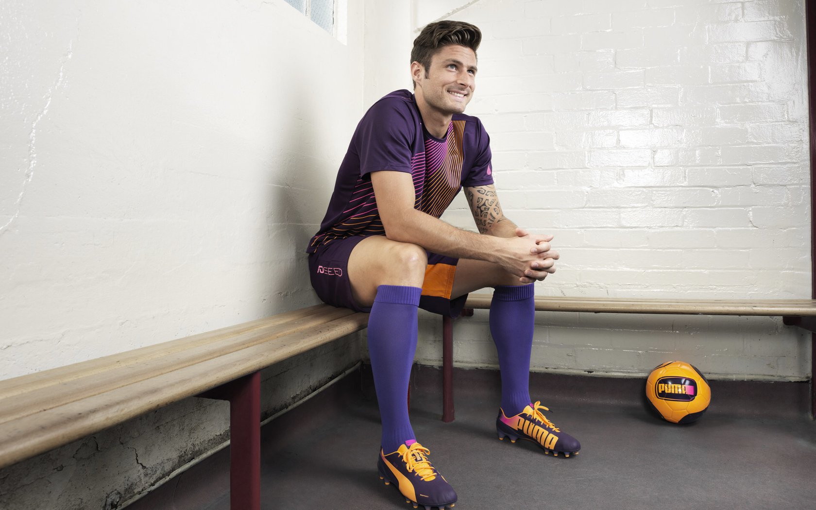 带狗滑雪是什么体验？人类真奇妙！踩两块板，就敢从上百米跳下去